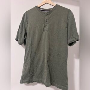 Vintage Olive Green Short-Sleeve Henley